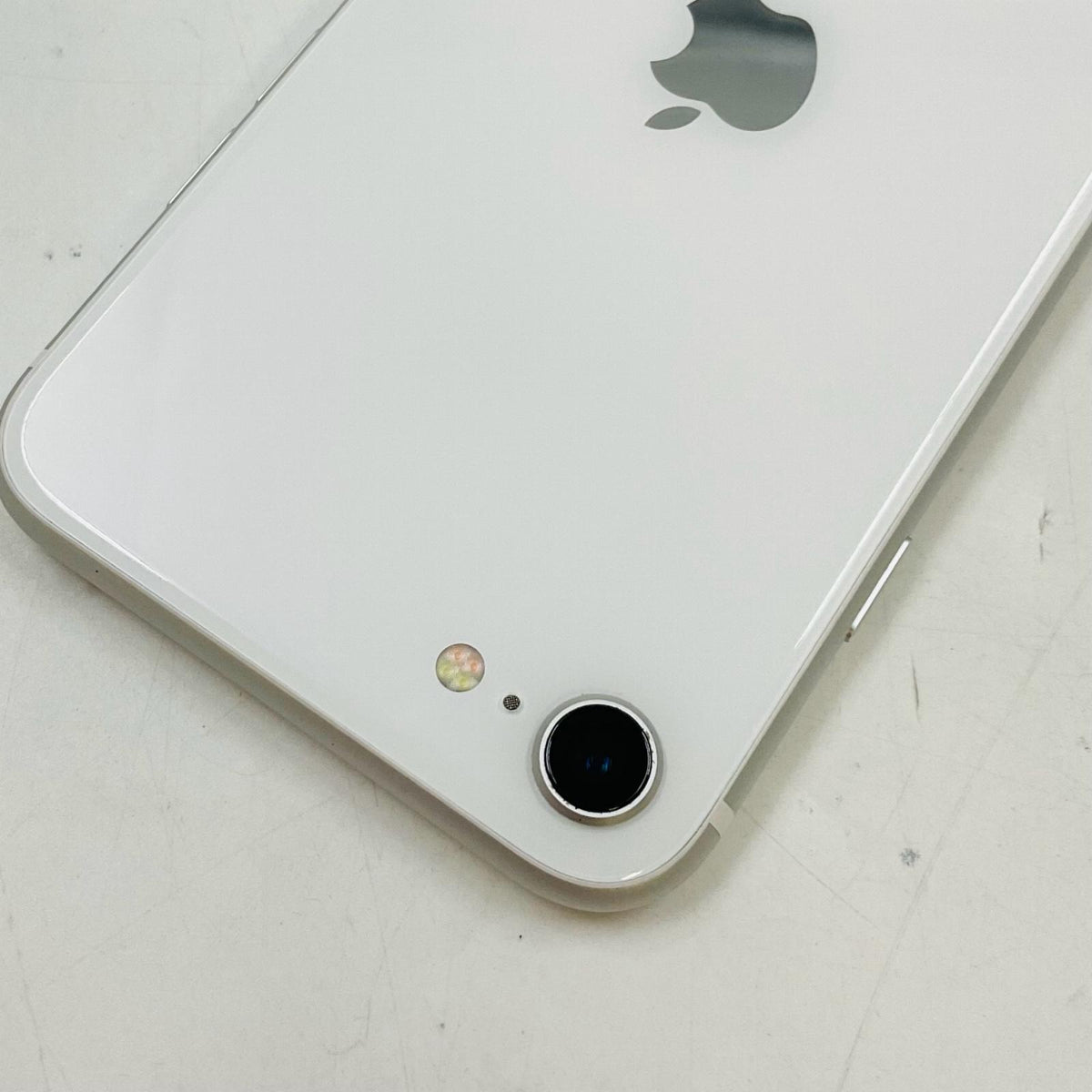【全額返金保証】【最速発送】Apple iPhone iPhone SE（第2世代） 64GB ホワイト Softbank SIMフリー 白ロム 動作確認済 76%