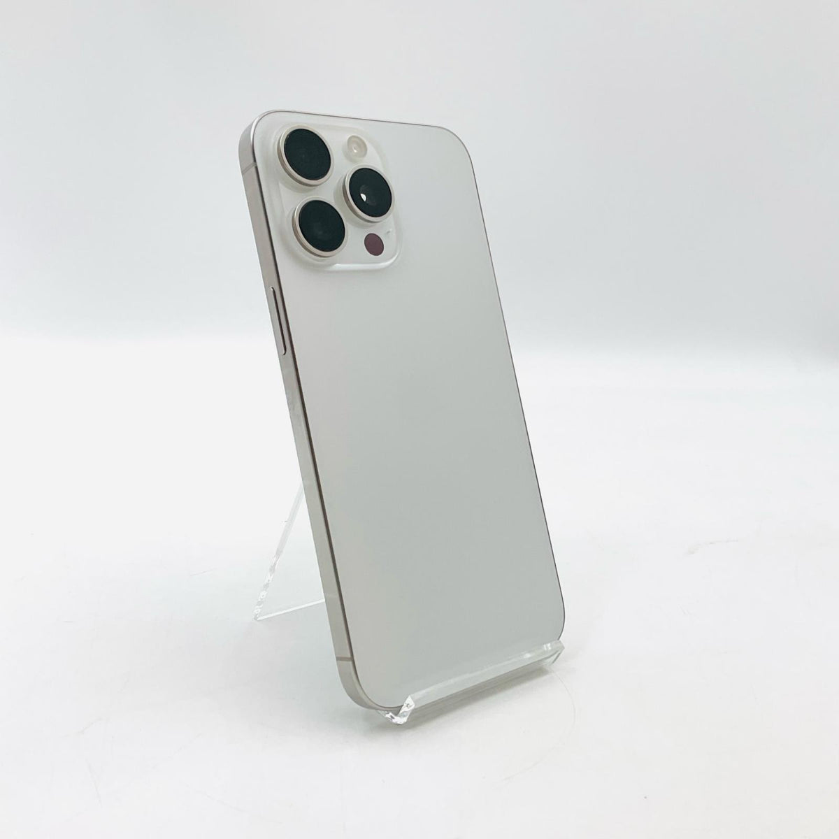 【全額返金保証】【最速発送】Apple iPhone iPhone Pro Max 15 512GB ホワイトチタニウム 楽天モバイル 動作確認済 81%