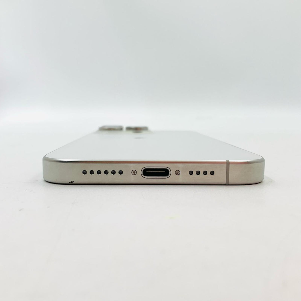 【全額返金保証】【最速発送】Apple iPhone iPhone Pro Max 15 512GB ホワイトチタニウム 楽天モバイル 動作確認済 81%