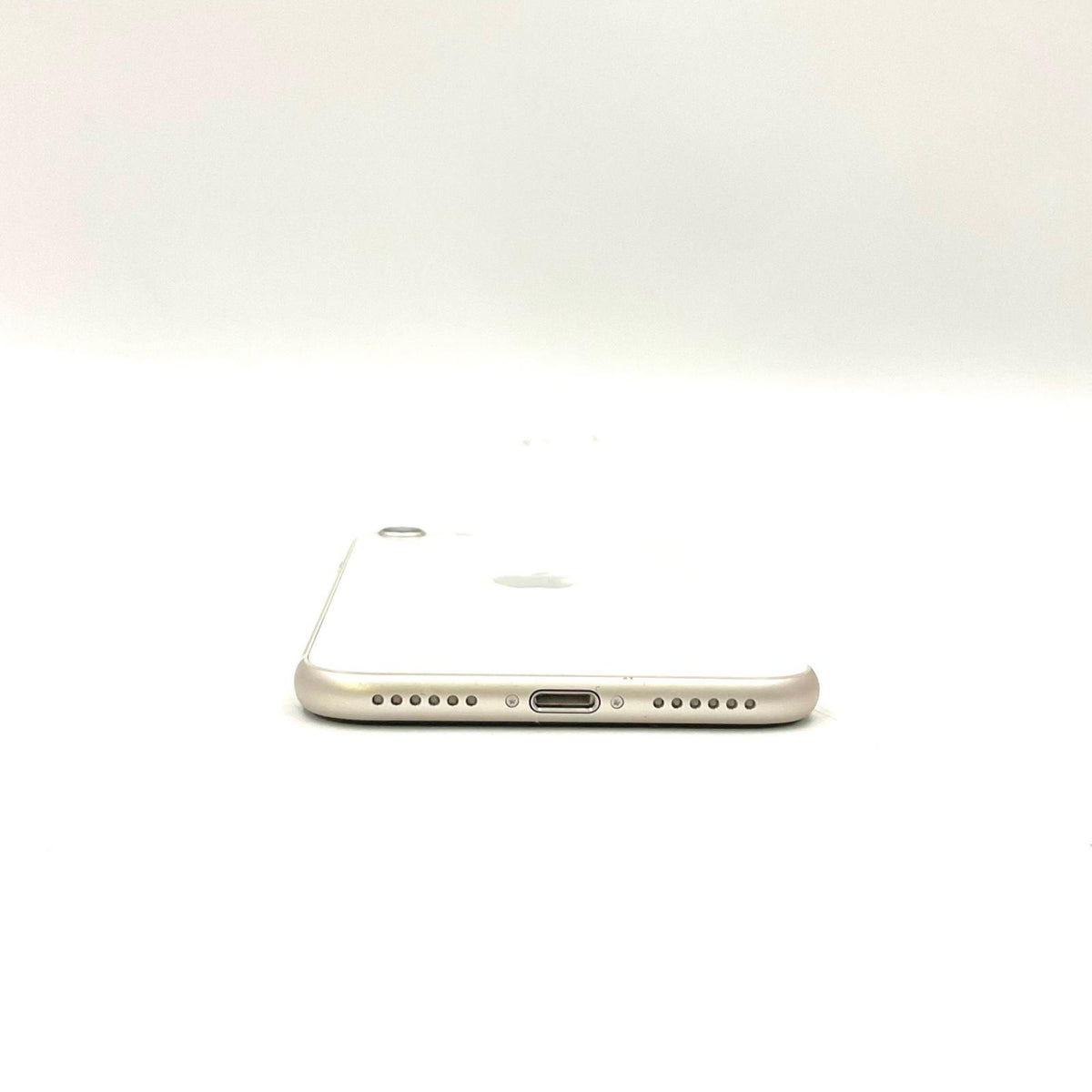 【全額返金保証】【最速発送】Apple iPhone iPhone SE（第3世代） 64GB スターライト au 白ロム 超美品 動作確認済 94%