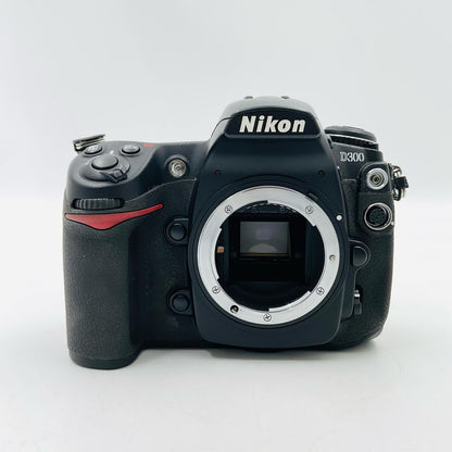 【最速発送】Nikon デジタル一眼 D300 ボディ ブラック【難有】