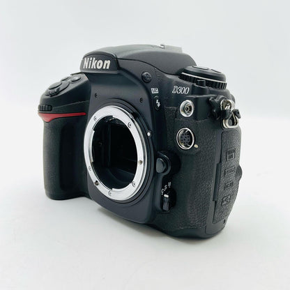【最速発送】Nikon デジタル一眼 D300 ボディ ブラック【難有】