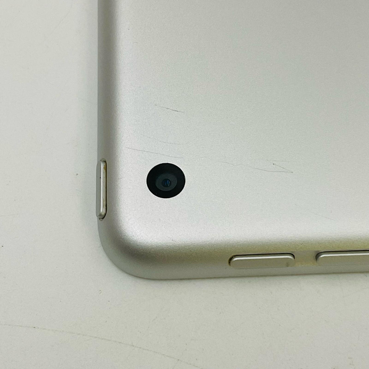 【最速発送】Apple iPad iPad 10.2インチ 第9世代 64GB シルバー Wi-Fi【難有】
