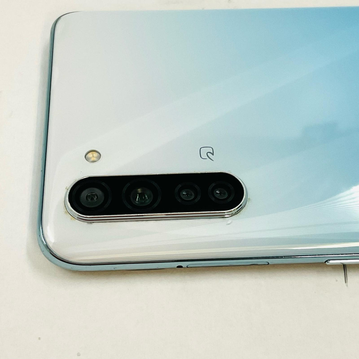 【最速発送】OPPO Reno 3 A 128GB ホワイト 楽天モバイル CPH2013 白ロム【難有】