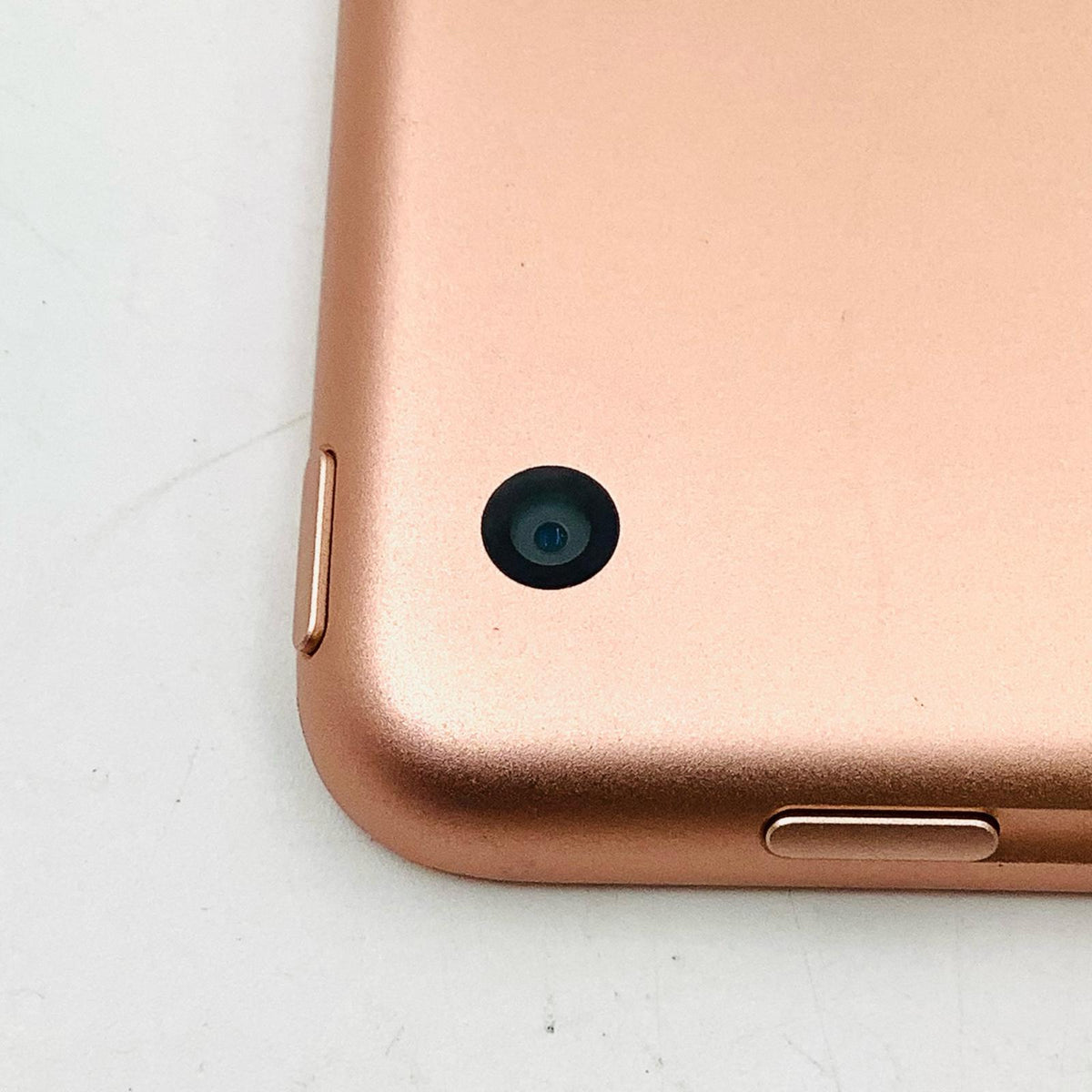 【全額返金保証】【最速発送】Apple iPad iPad 第6世代 32GB ゴールド Wi-Fi 動作確認済