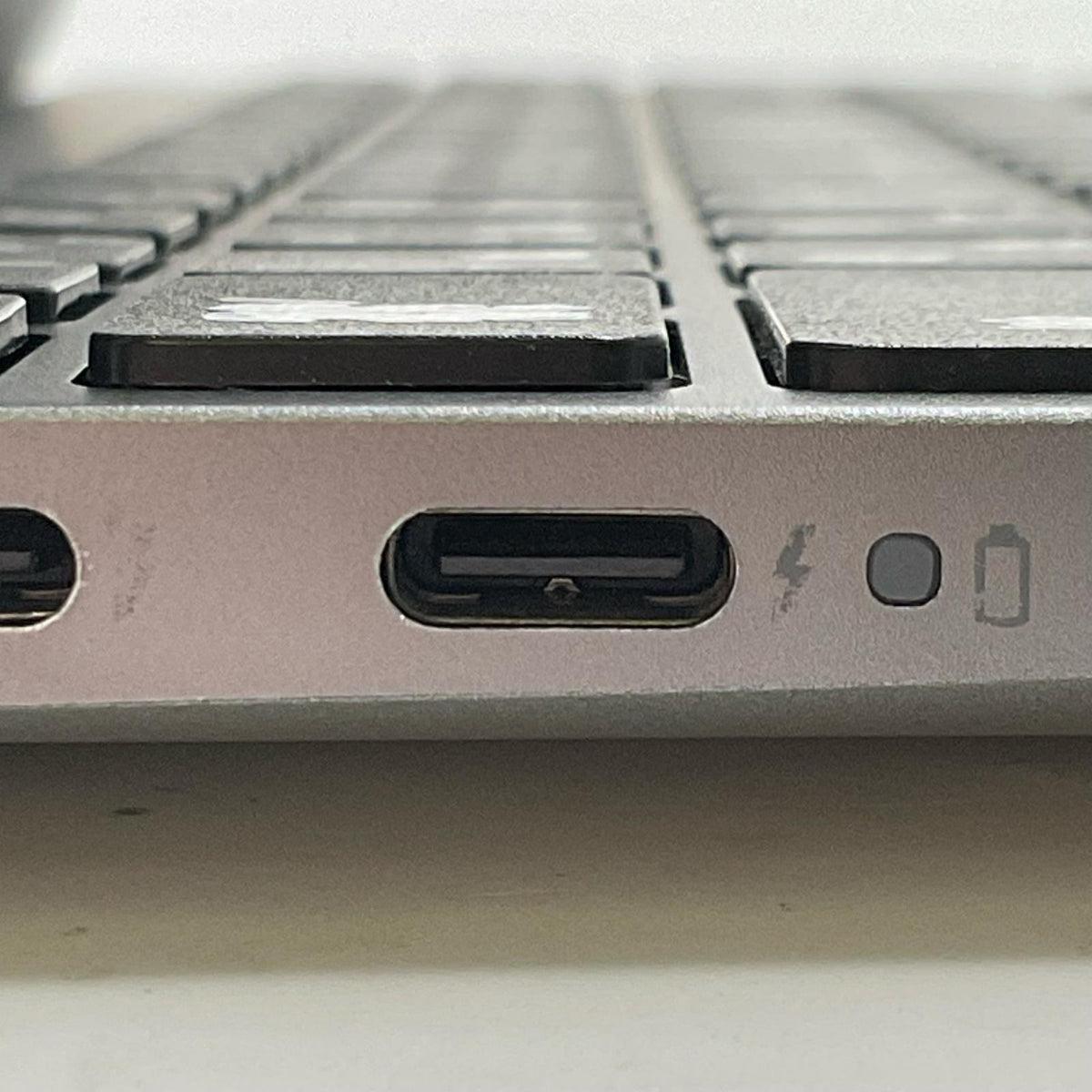 【最速発送】Dell Vostro 5320 i5-1240P 1.7GHz 16GB SSD 512GB【難有】