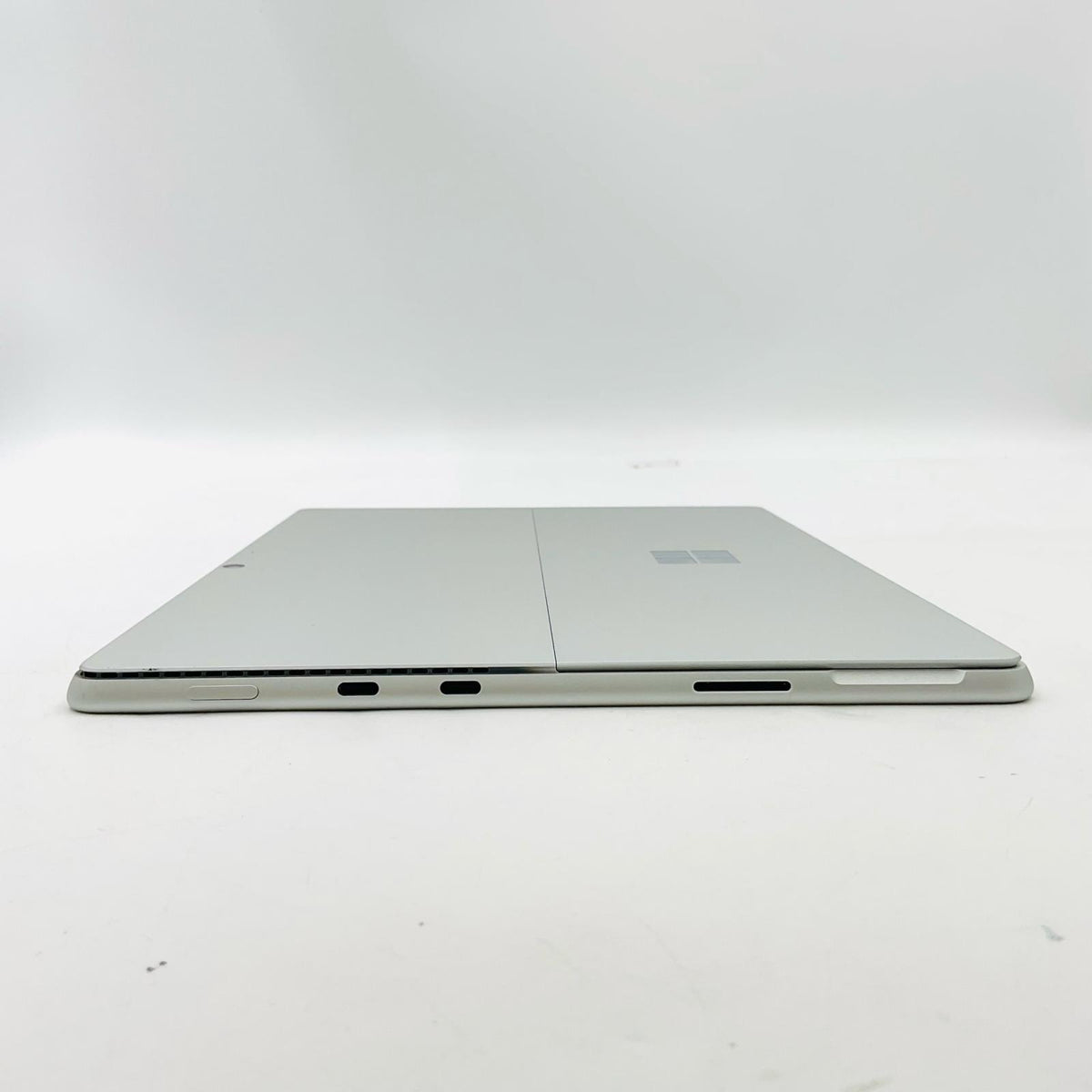 【全額返金保証】【最速発送】Microsoft Surface Pro 8 i5-1145G7 2.6GHz 8GB SSD 256GB 90.6% 美品 動作確認済