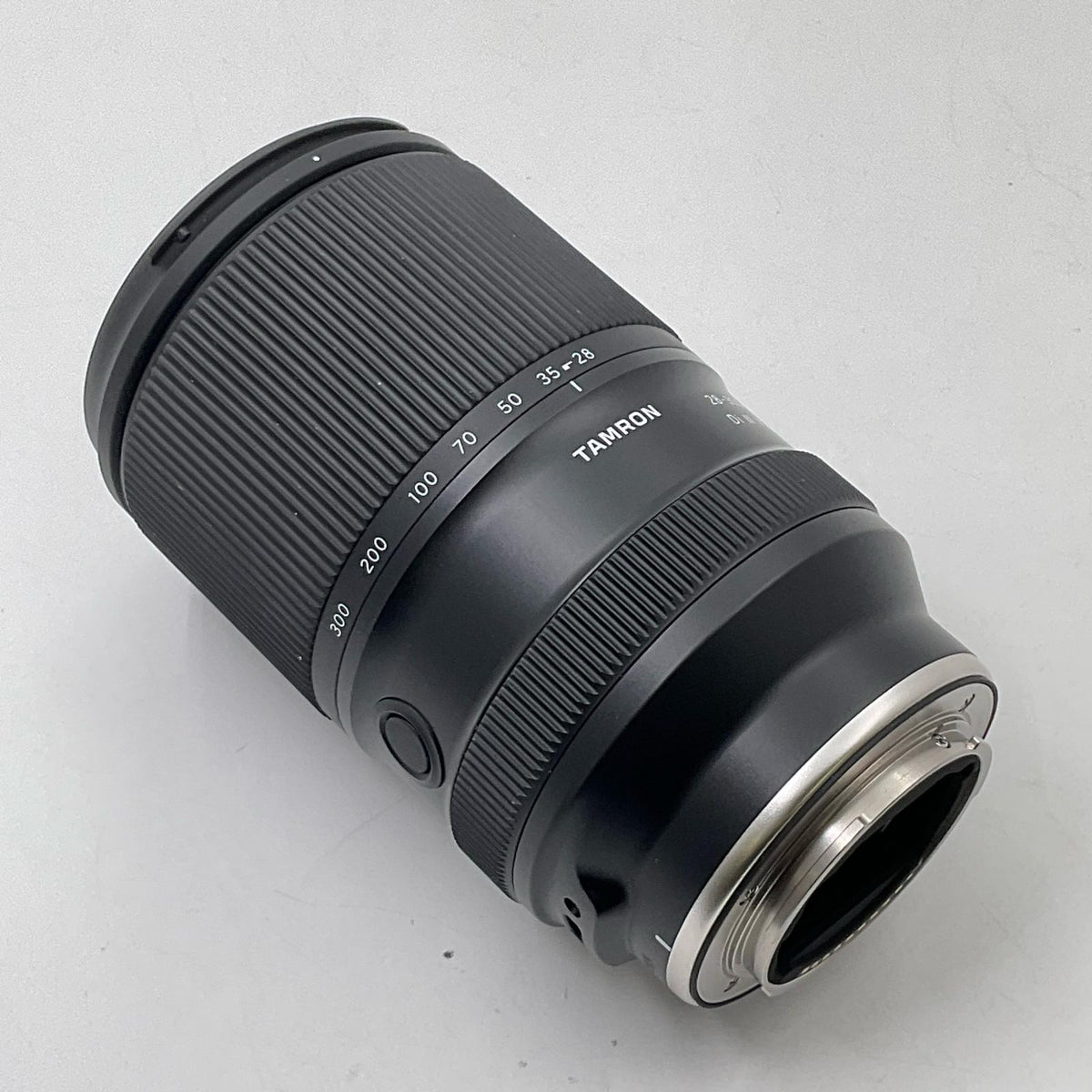 【全額返金保証】【最速発送】TAMRON 28-300mm F/4-7.1 Di III VC VXD (Model A074) 美品 動作確認済