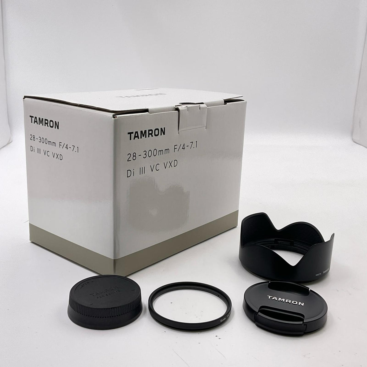 【全額返金保証】【最速発送】TAMRON 28-300mm F/4-7.1 Di III VC VXD (Model A074) 美品 動作確認済