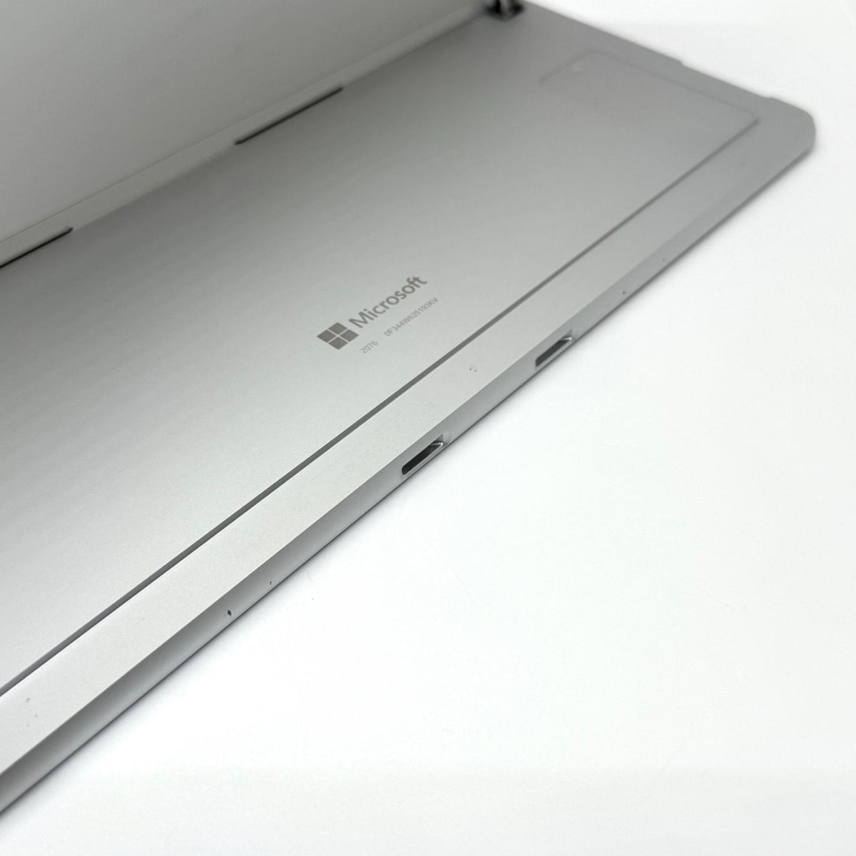 【全額返金保証】【最速発送】Microsoft Surface Pro 第11世代 2076 Snapdragon(R) X 10-core X1P64100 @3.40GHz 16GB SSD 512GB 96% 美品 動作確認済