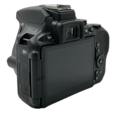 【最速発送】Nikon デジタル一眼 D5500 ボディ ブラック【難有】