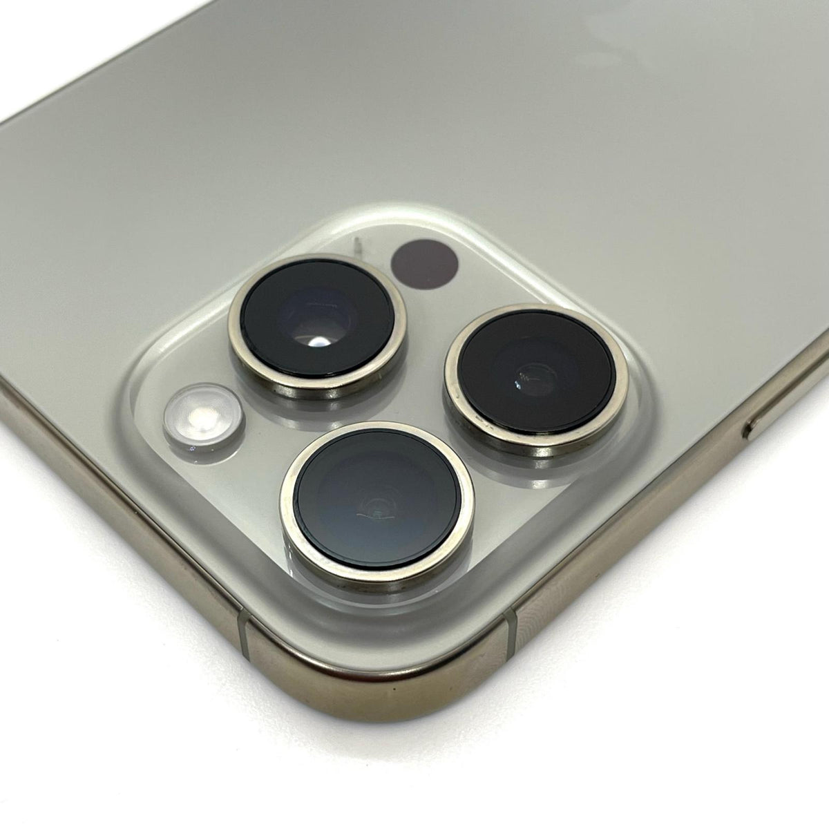 【全額返金保証】【最速発送】Apple iPhone iPhone 16 Pro Max 256GB ナチュラルチタニウム Softbank SIMフリー 白ロム 美品 動作確認済 92%