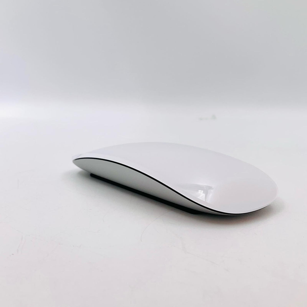 【全額返金保証】【最速発送】Apple Magic Mouse MK2E3J/A 美品 動作確認済