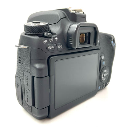 【全額返金保証】【最速発送】Canon デジタル一眼 EOS 8000D ボディ ブラック 美品 動作確認済