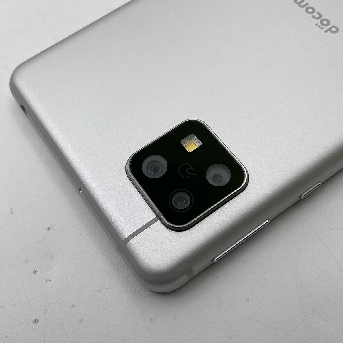 【全額返金保証】【最速発送】SHARP AQUOS sense4 64GB ライトカッパー docomo SH-41A 白ロム 動作確認済