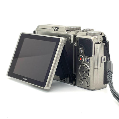 【全額返金保証】【最速発送】Nikon コンパクトデジタルカメラ COOLPIX A900 [シルバー] 美品 動作確認済