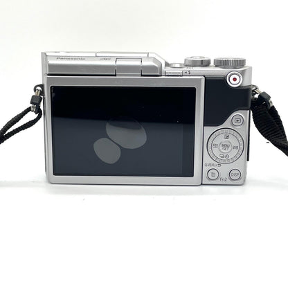 【全額返金保証】【最速発送】Panasonic デジタル一眼 LUMIX DC-GF9 ボディ 美品 動作確認済