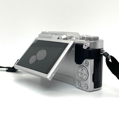 【全額返金保証】【最速発送】Panasonic デジタル一眼 LUMIX DC-GF9 ボディ 美品 動作確認済