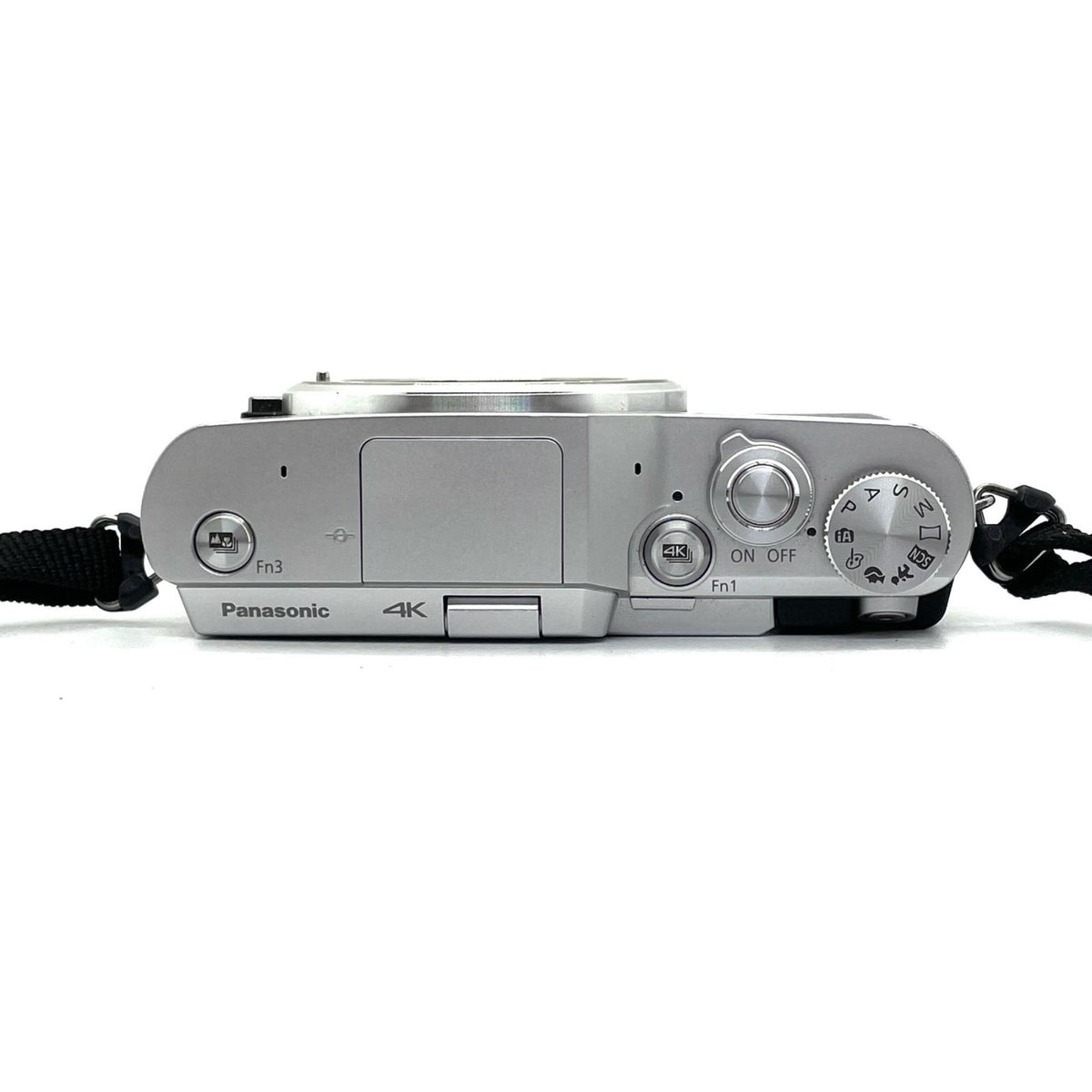 【全額返金保証】【最速発送】Panasonic デジタル一眼 LUMIX DC-GF9 ボディ 美品 動作確認済