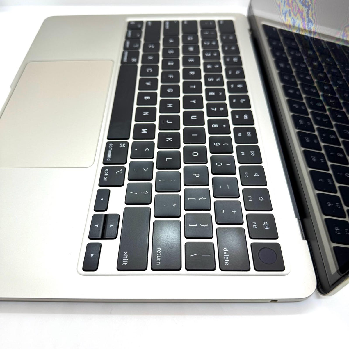 【全額返金保証】【最速発送】Apple MacBook Air 13.6インチ 2022 Apple M2 16GB 256GB スターライト 88% 美品 動作確認済