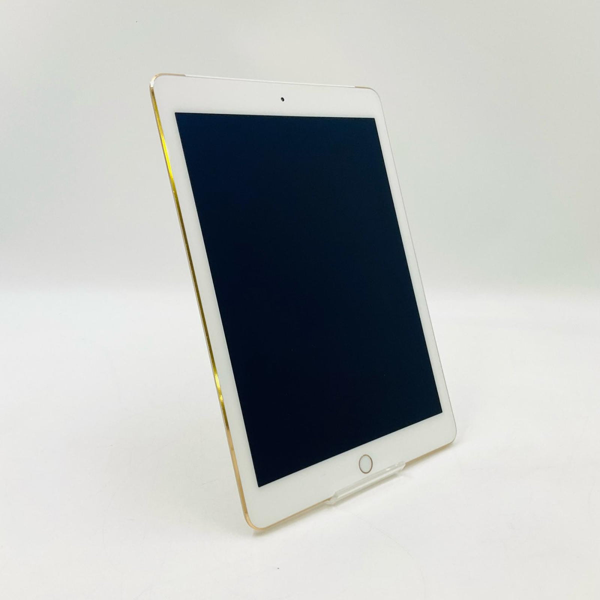 【最速発送】Apple iPad Air 9.7インチ 第2世代 16GB ゴールド WiFi+Cellular docomo 白ロム【難有】