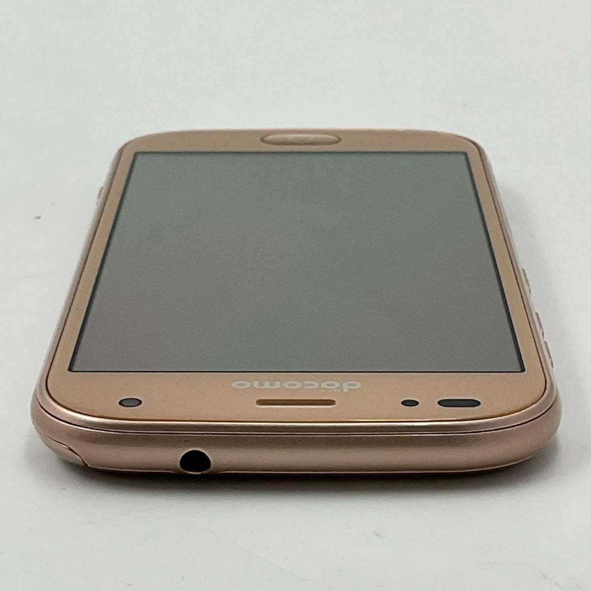 【全額返金保証】【最速発送】富士通 らくらくスマートフォン me 32GB ゴールド docomo F-01L 白ロム 美品 動作確認済