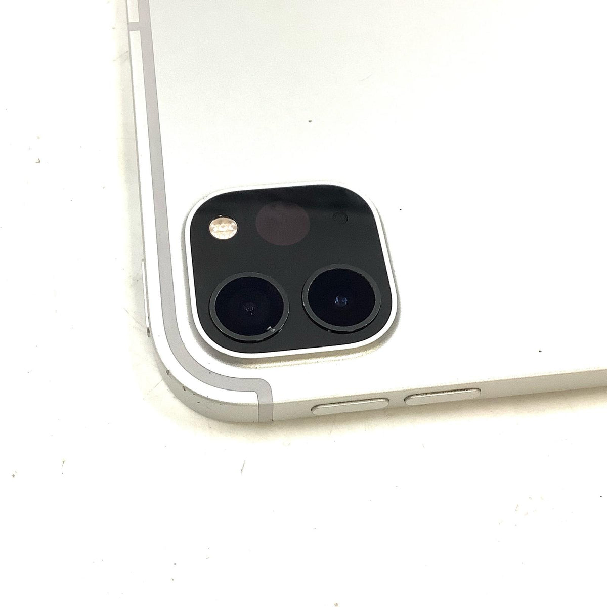 【最速発送】Apple iPad Pro 11インチ 第3世代 512GB シルバー WiFi+Cellular【難有】