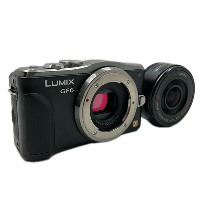 【全額返金保証】【最速発送】Panasonic デジタル一眼 LUMIX DMC-GF6 レンズキット（DMC-GF6X） ブラック 動作確認済