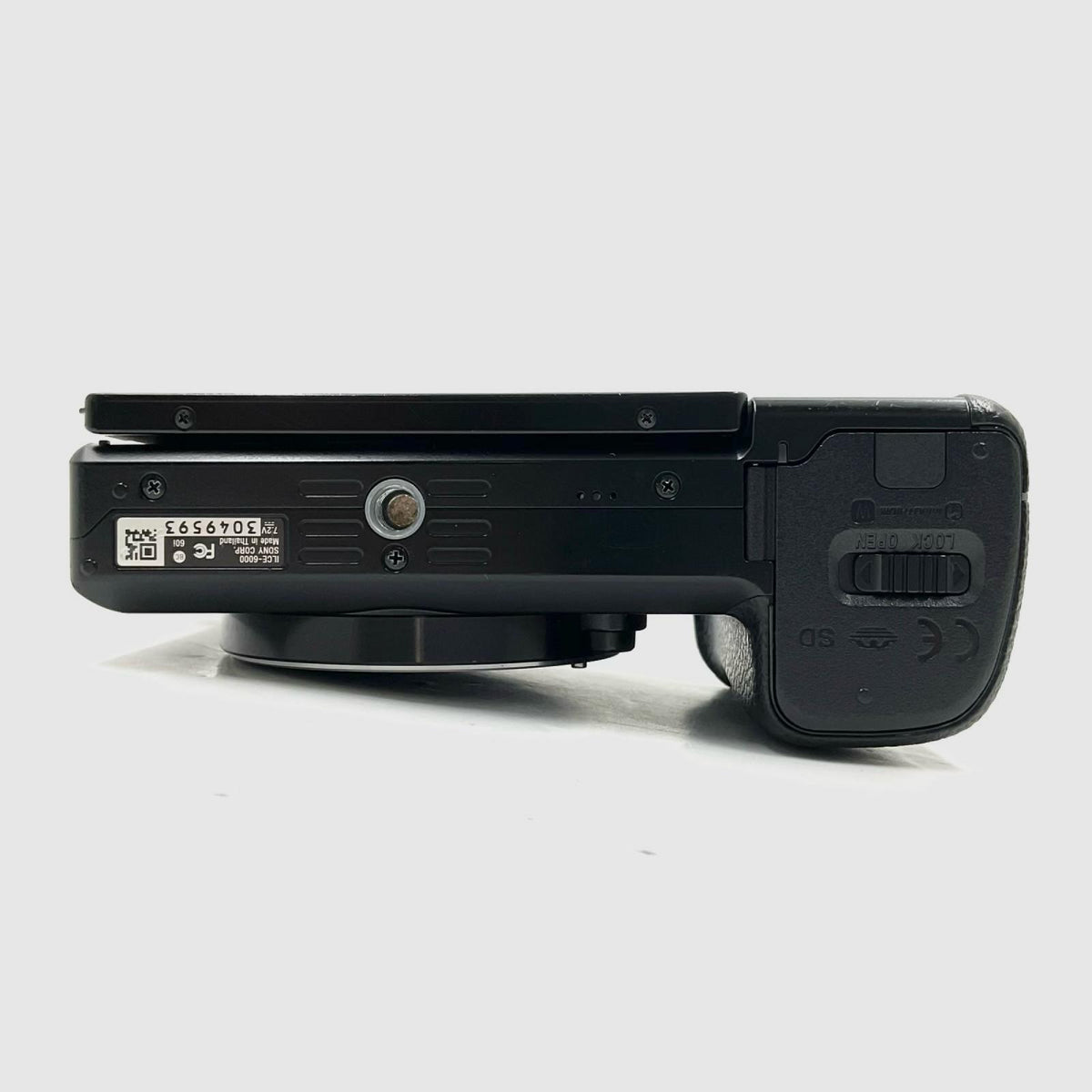 【全額返金保証】【最速発送】Sony デジタル一眼 α6000 ILCE-6000 ボディ ブラック 美品 動作確認済