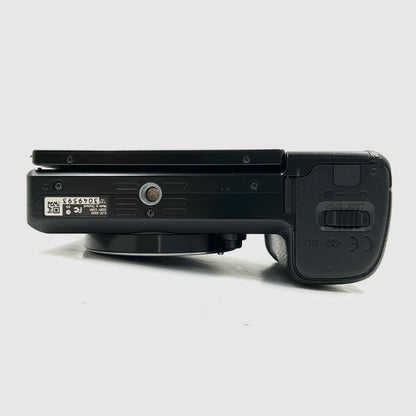 【全額返金保証】【最速発送】Sony デジタル一眼 α6000 ILCE-6000 ボディ ブラック 美品 動作確認済