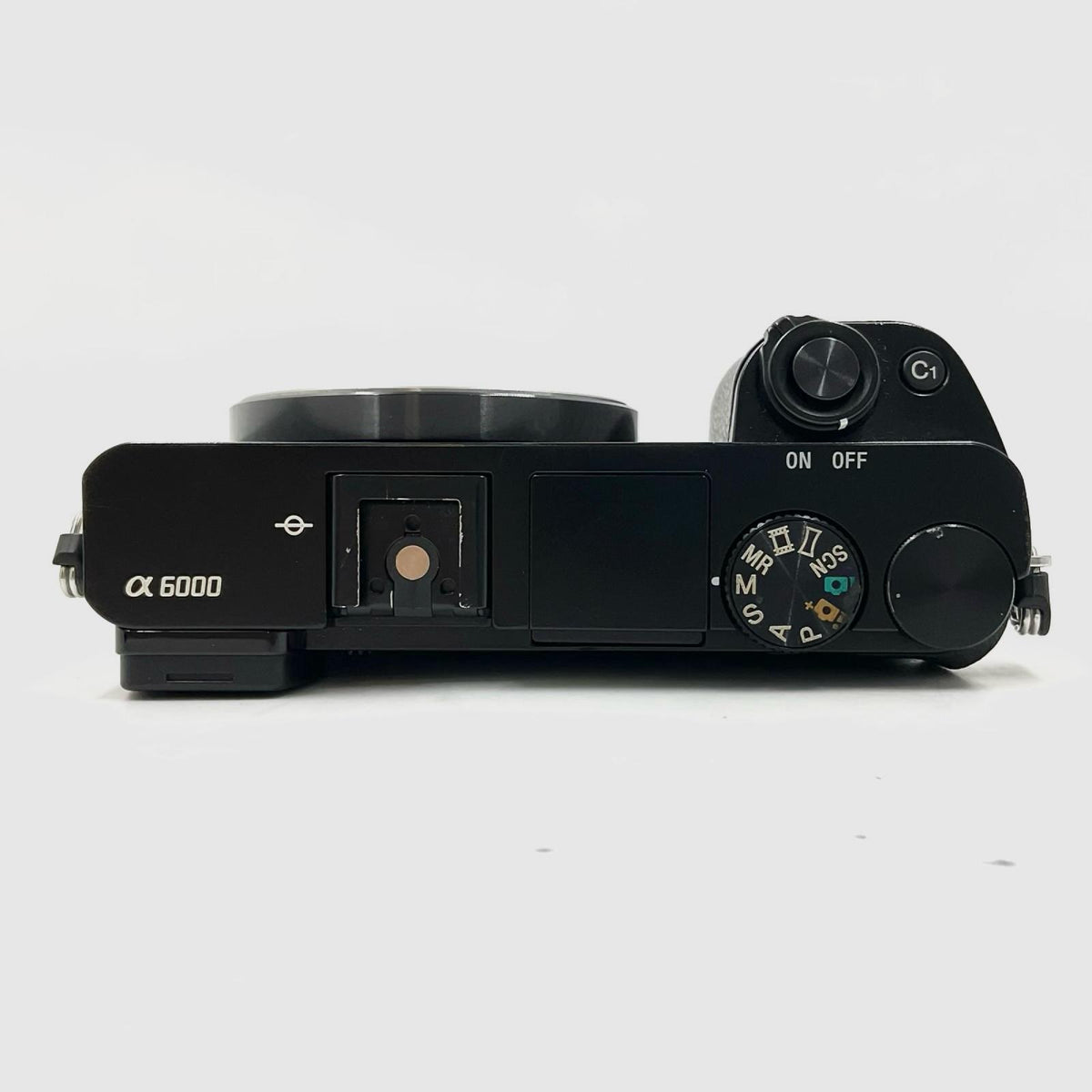 【全額返金保証】【最速発送】Sony デジタル一眼 α6000 ILCE-6000 ボディ ブラック 美品 動作確認済