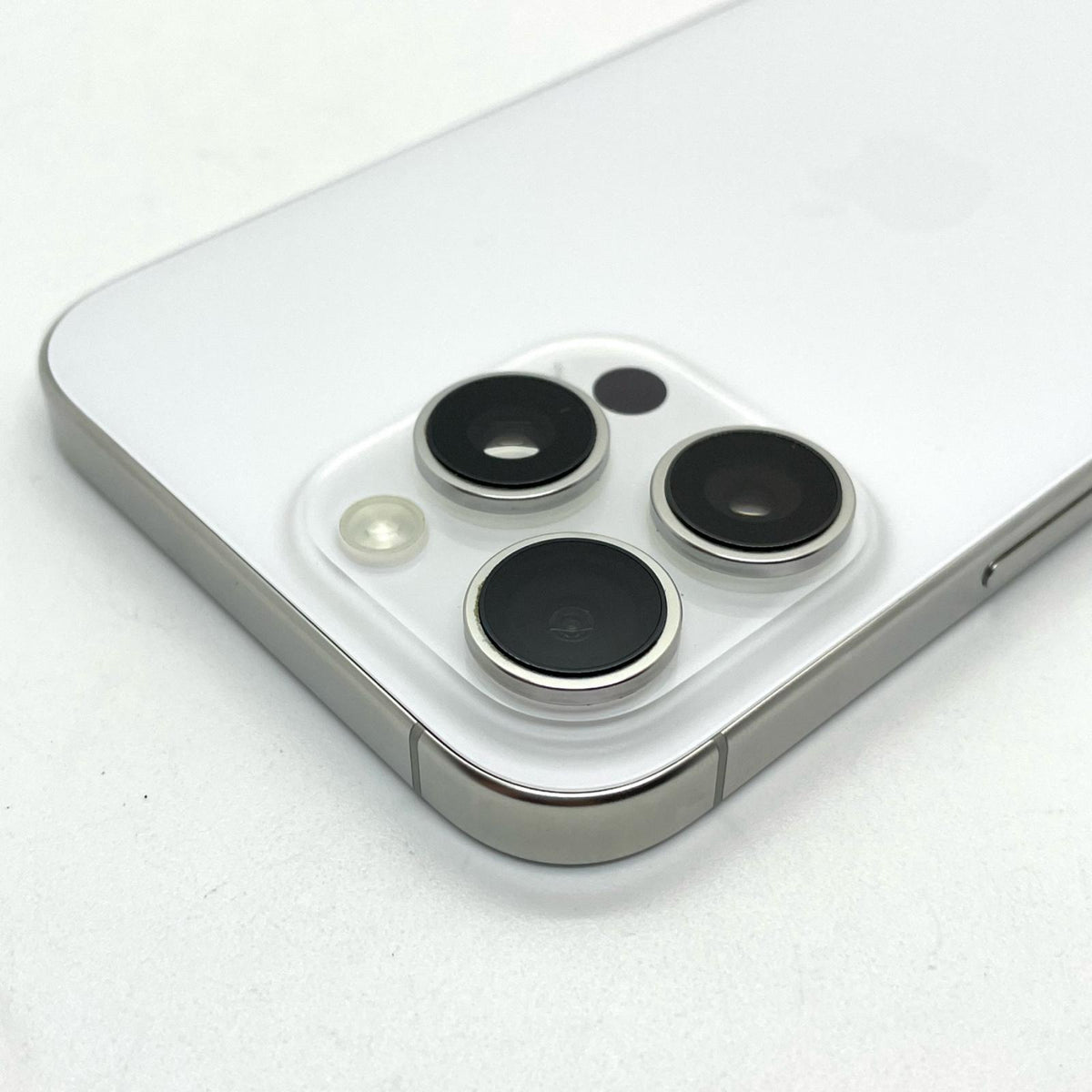 【全額返金保証】【最速発送】Apple iPhone iPhone 16 Pro Max 1TB ホワイト SIMフリー 美品 動作確認済 89%