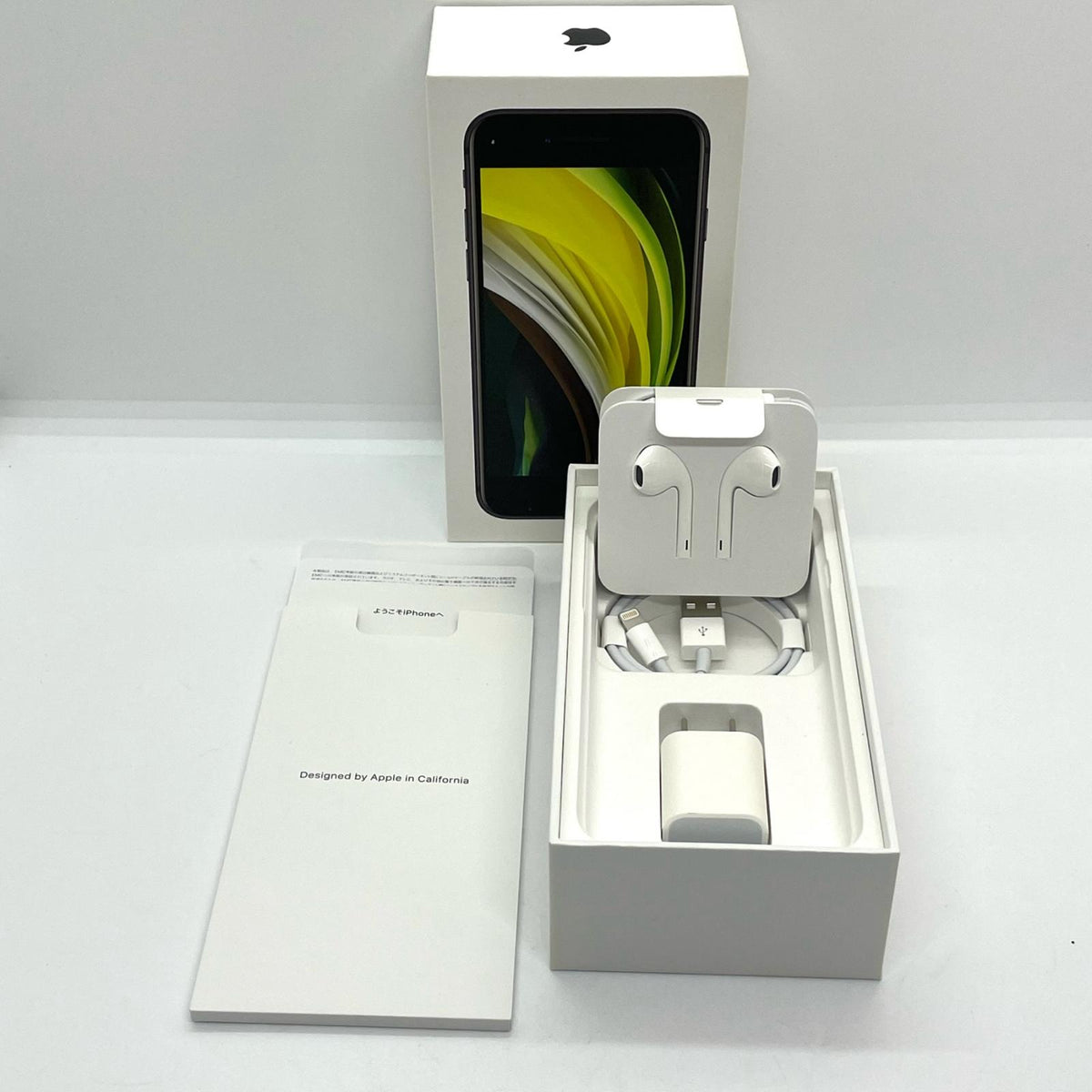 【全額返金保証】【最速発送】Apple iPhone iPhone SE（第2世代） 64GB ブラック docomo 白ロム 美品 動作確認済 91%