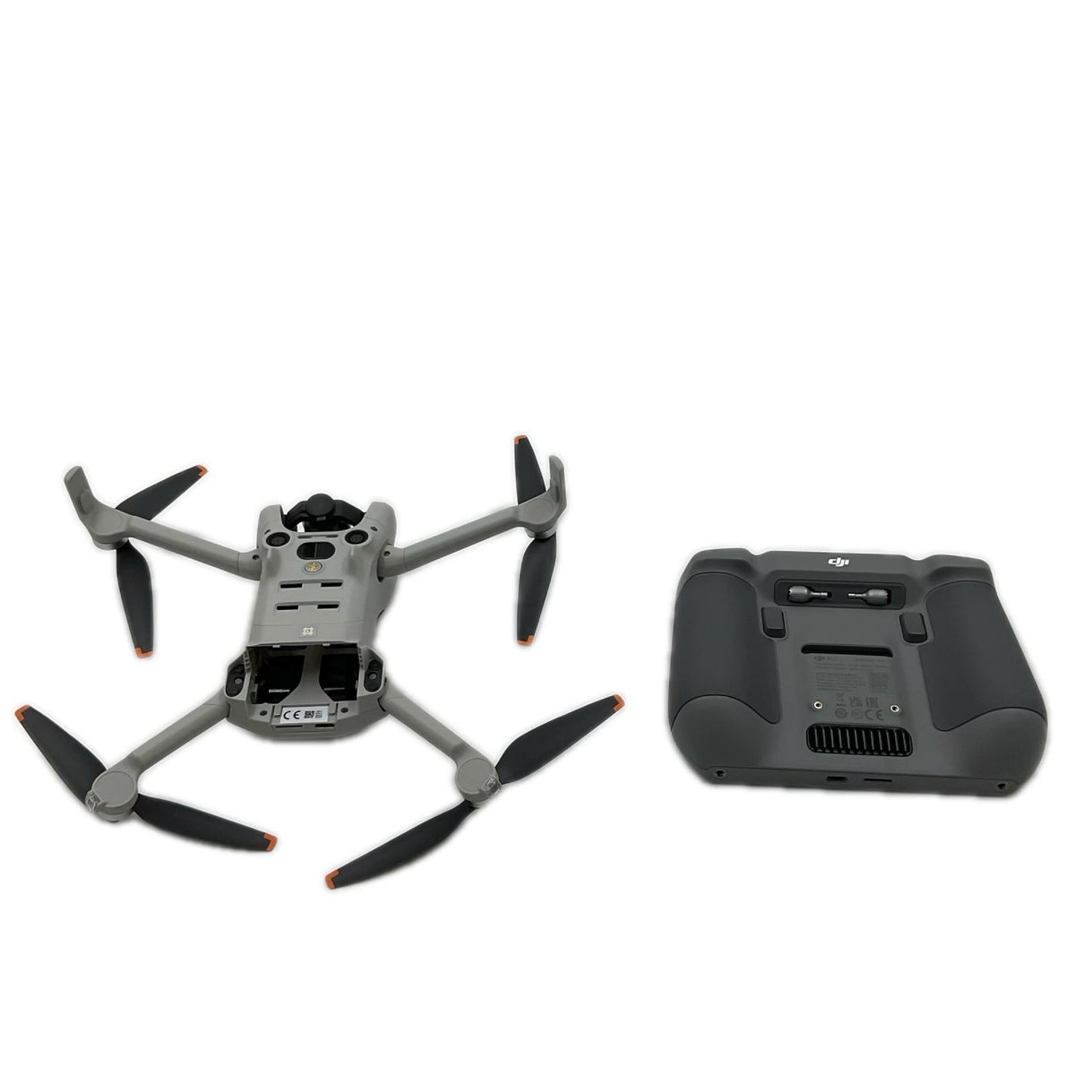 【全額返金保証】【最速発送】DJI DJI Mini 4 Pro Fly Moreコンボ Plus (DJI RC 2付属) 超美品 動作確認済