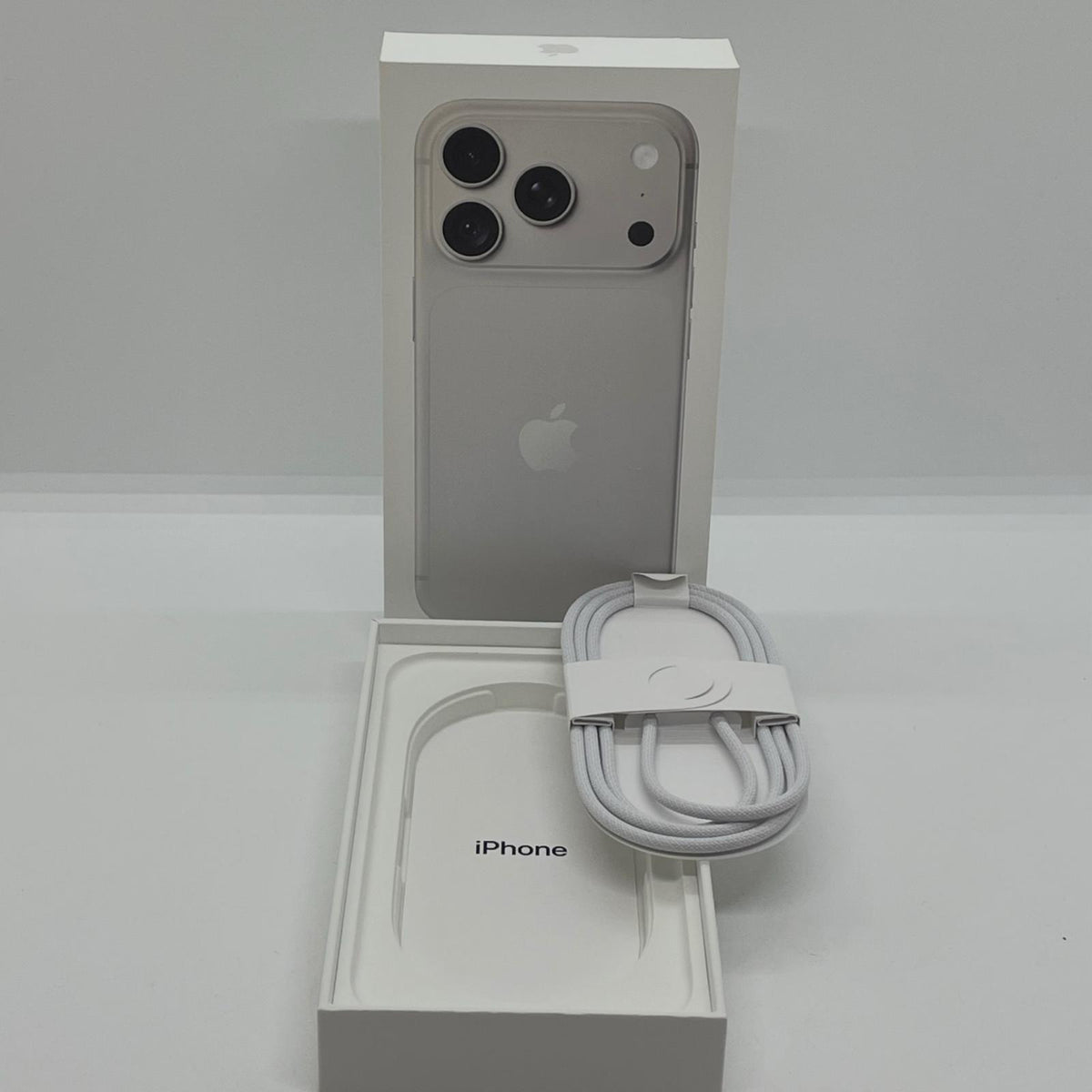 【全額返金保証】【最速発送】Apple iPhone iPhone 18 Pro 256GB シルバー Softbank SIMフリー 白ロム 超美品 動作確認済 100%